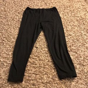 Black Capri Leggings